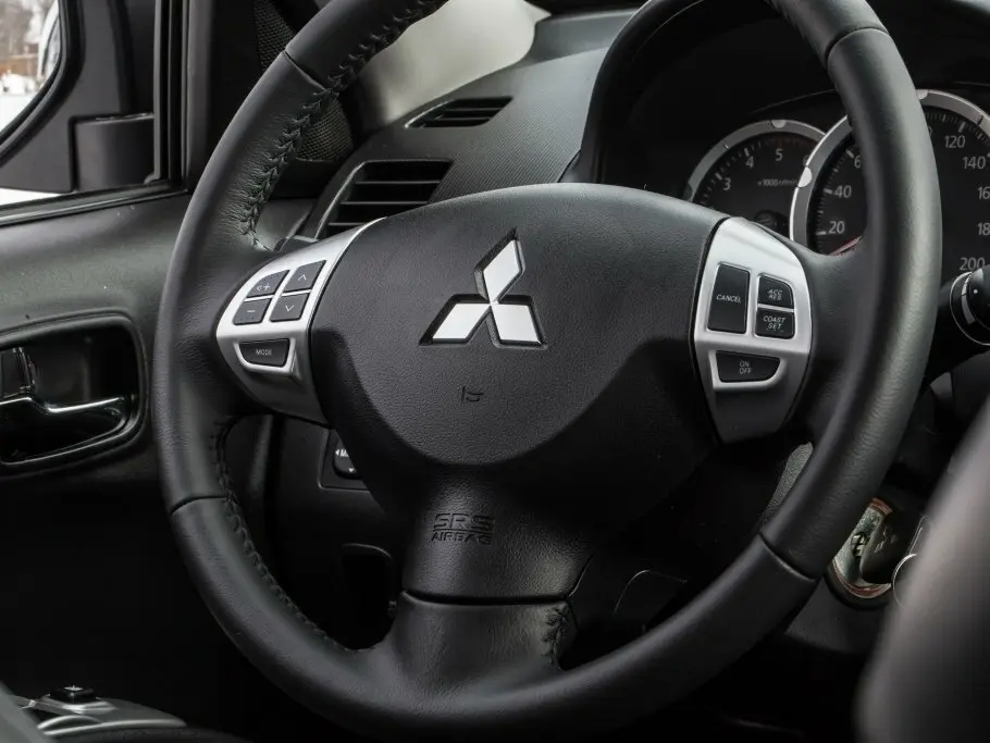 Mitsubishi L200 IV Рестайлинг Пикап Двойная кабина — photo 8