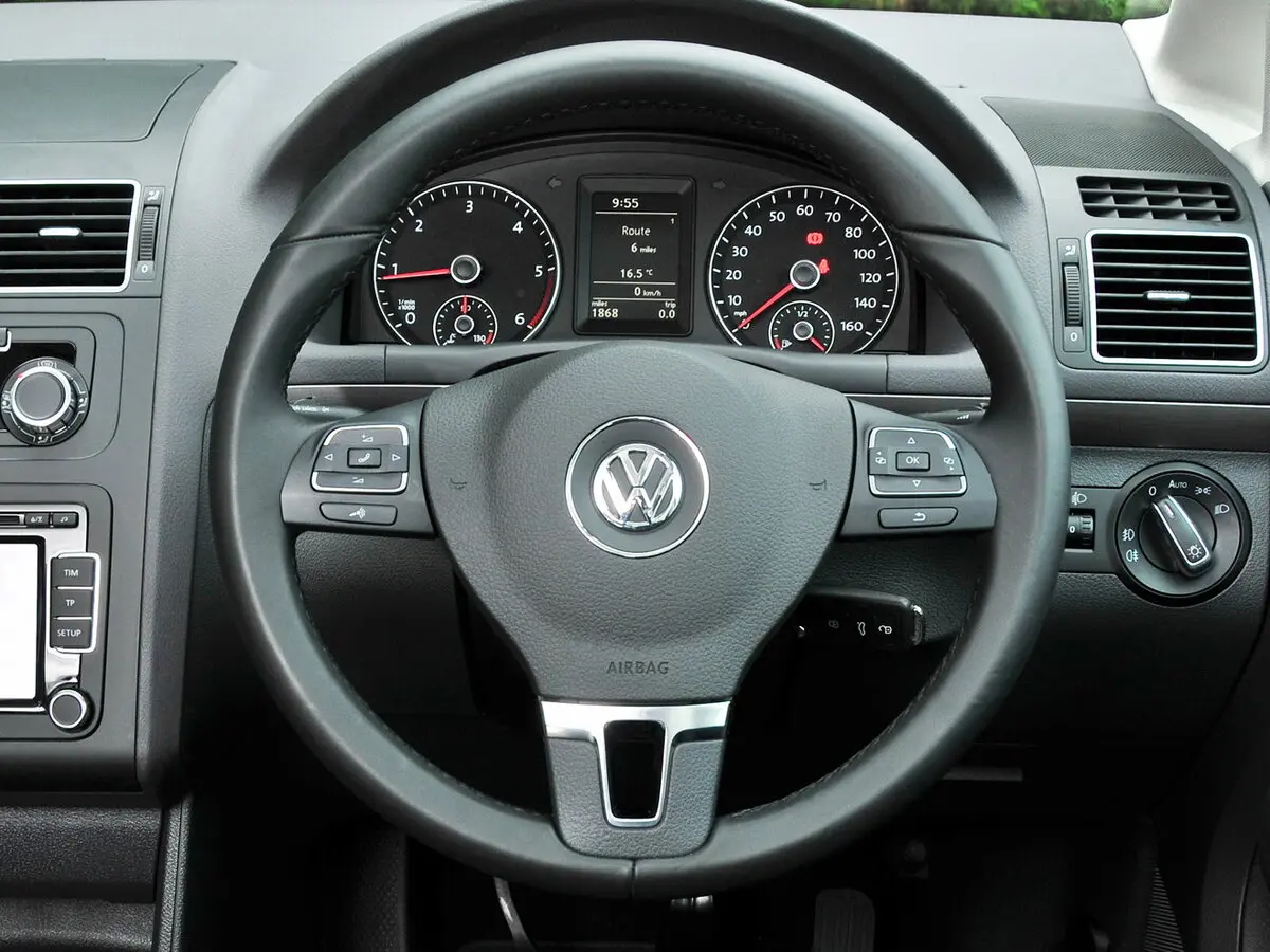Volkswagen Touran I Рестайлинг 2 Компактвэн Cross — сүрөт 8