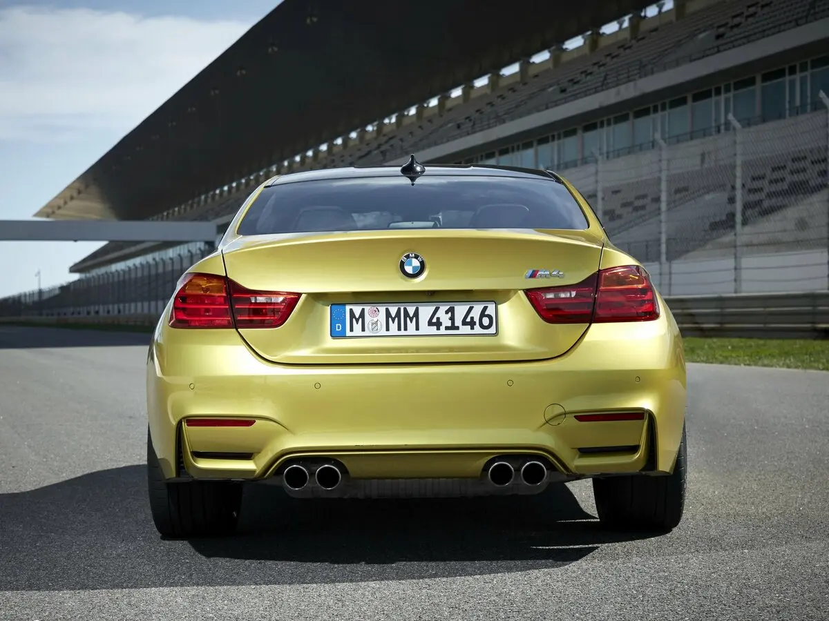 BMW M4 F82/F83 Купе — photo 4