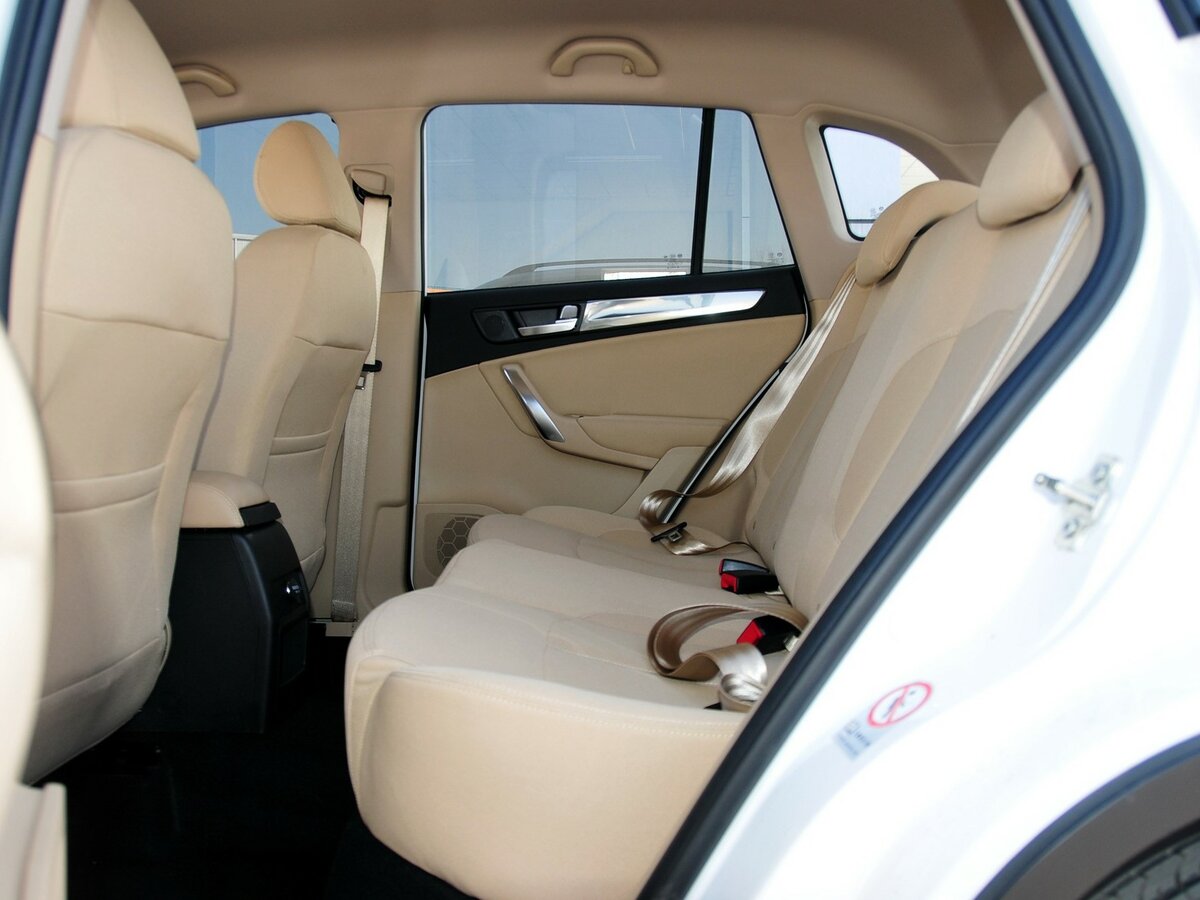 Brilliance V5 I Внедорожник 5 дв. — фото 8