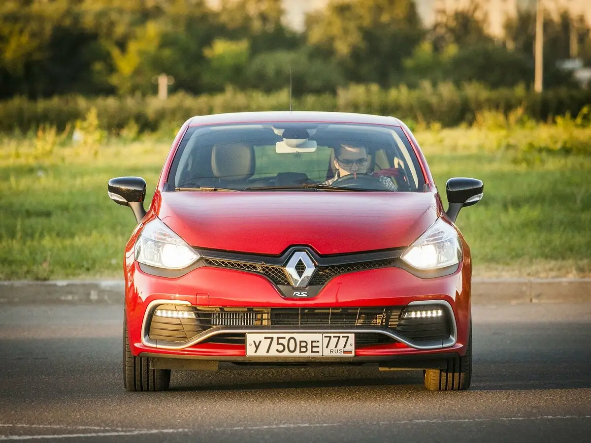 Renault Clio RS IV Хэтчбек 5 дв. — сүрөт 13
