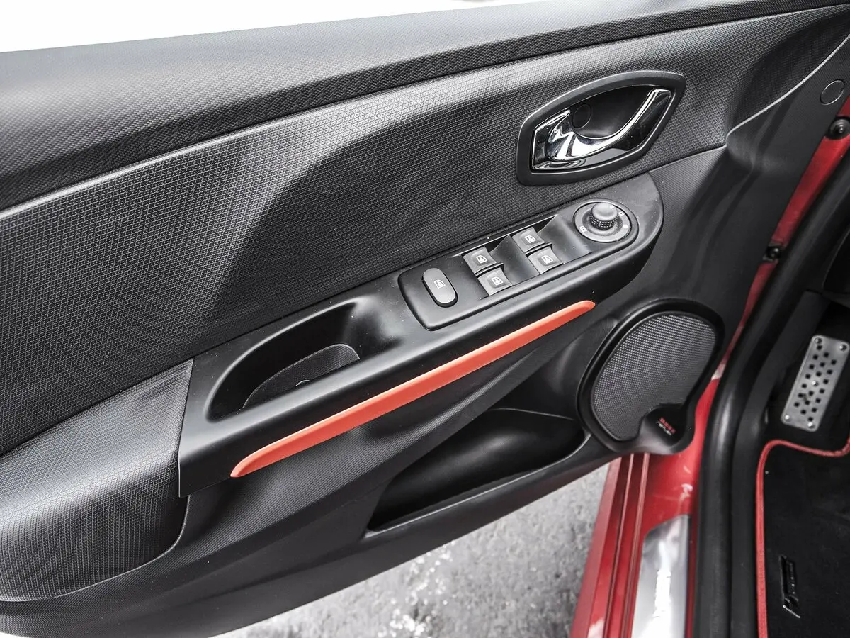Renault Clio RS IV Хэтчбек 5 дв. — сүрөт 22