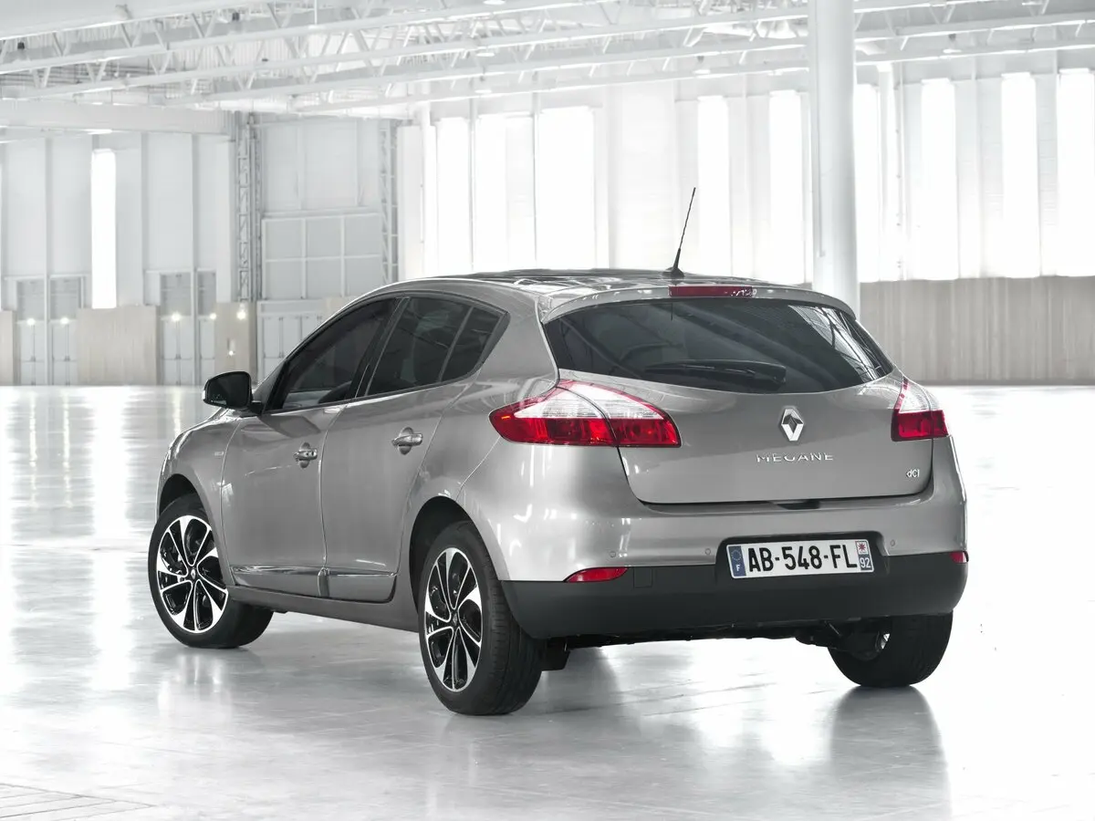 Renault Megane III Рестайлинг 2 Хэтчбек 5 дв. — сүрөт 4