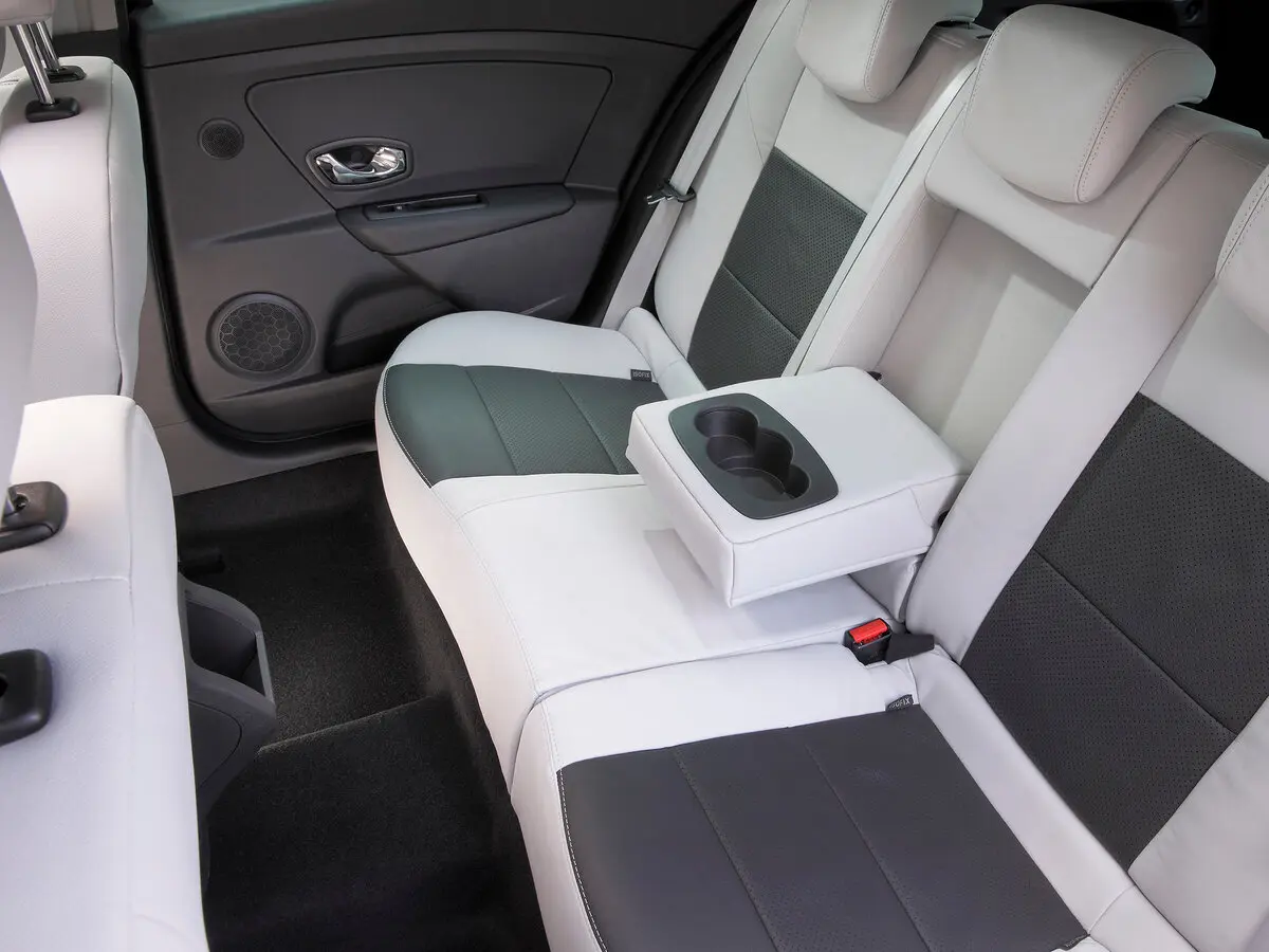 Renault Megane III Рестайлинг 2 Универсал 5 дв. — photo 7
