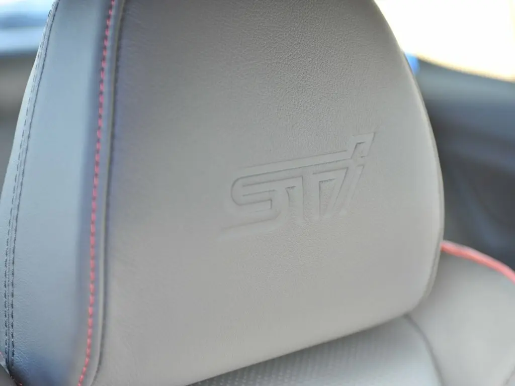 Subaru WRX STi I Седан — сүрөт 12