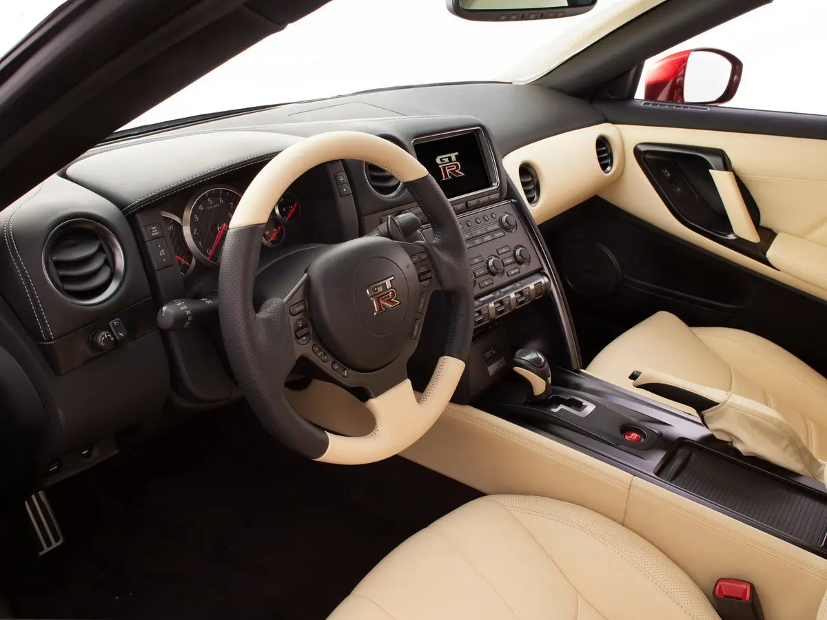 Nissan GT-R I Рестайлинг 2 Купе — сүрөт 7