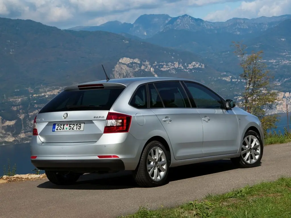 Skoda Rapid I Универсал 5 дв. Spaceback — фото 5