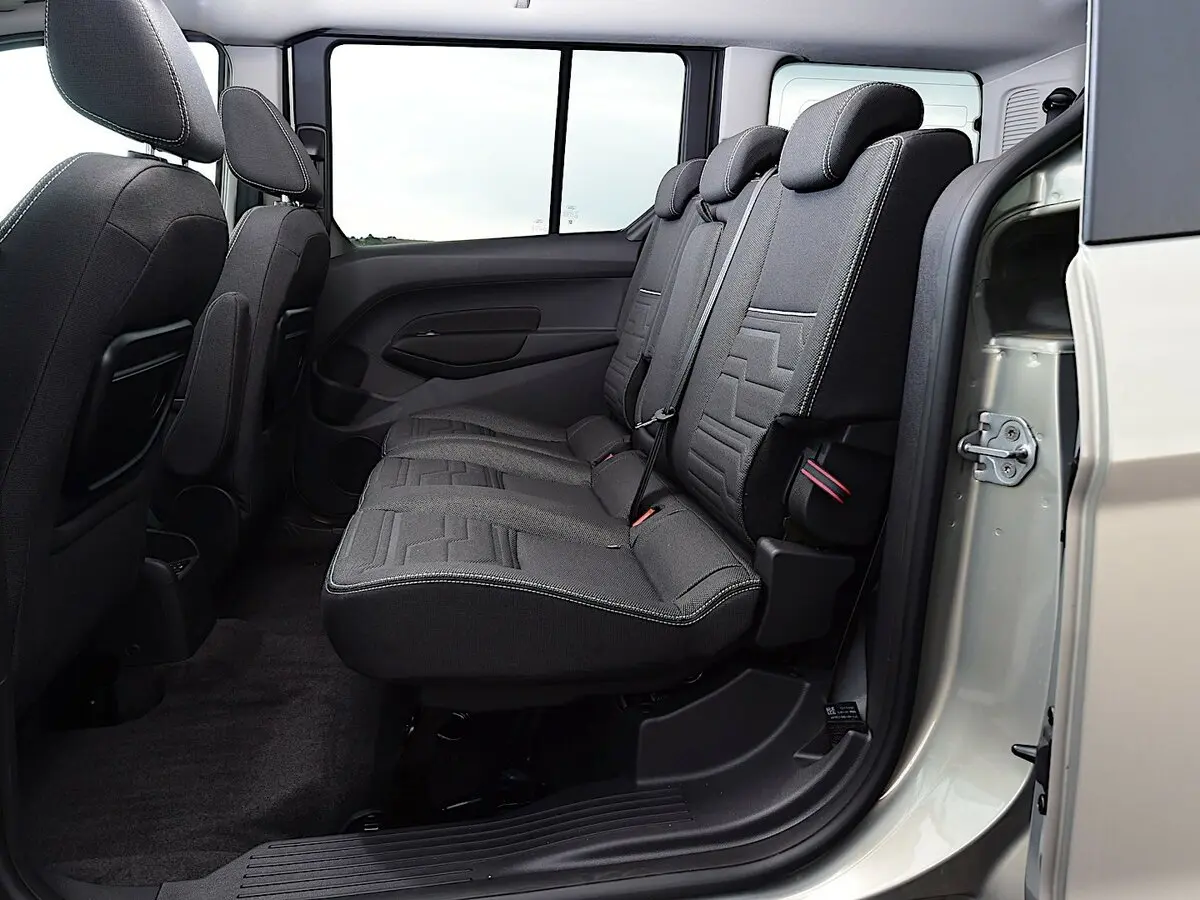 Ford Tourneo Connect II Компактвэн — photo 10