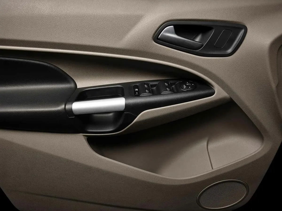 Ford Tourneo Connect II Компактвэн — photo 11