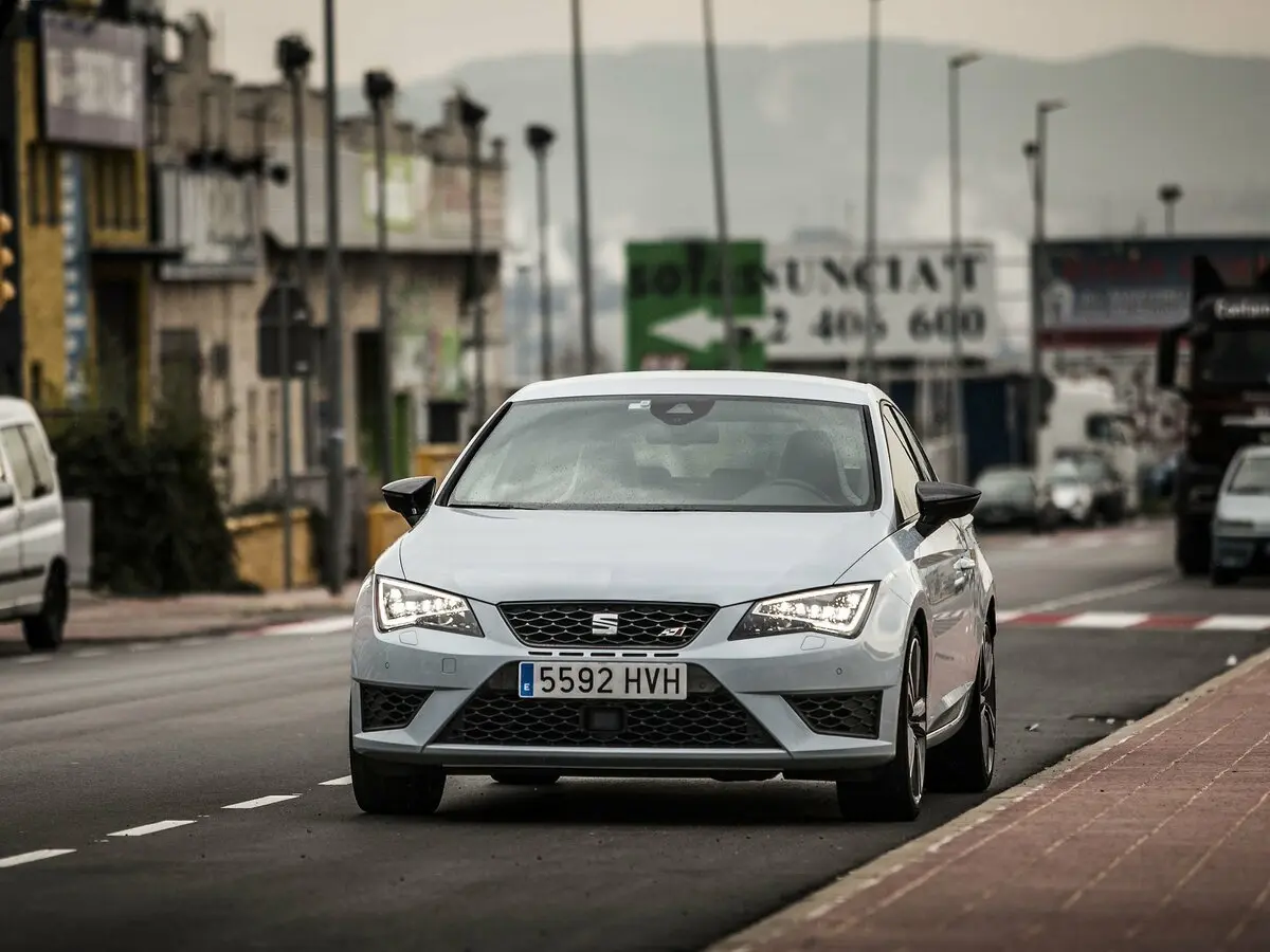 SEAT Leon Cupra III Хэтчбек 3 дв. — сүрөт 16