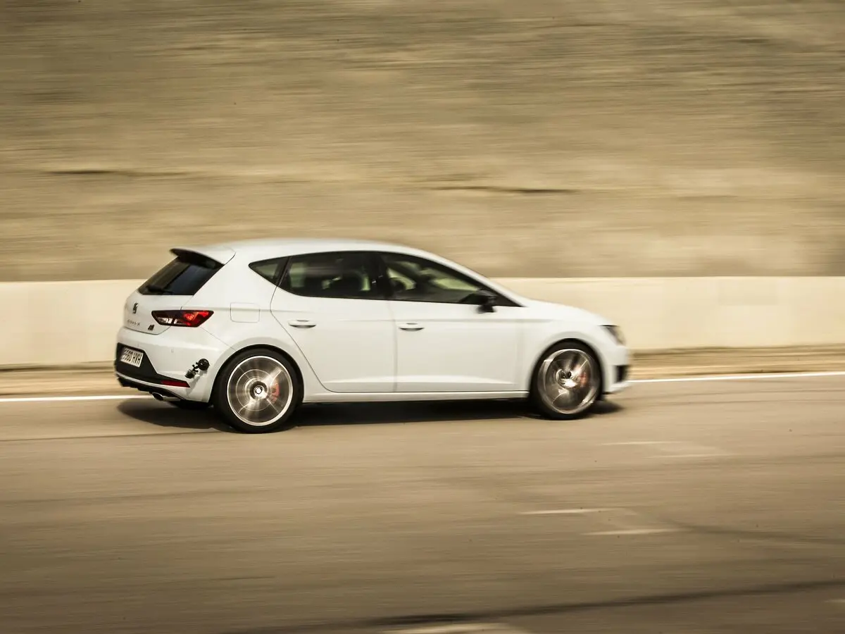 SEAT Leon Cupra III Хэтчбек 5 дв. — сүрөт 15