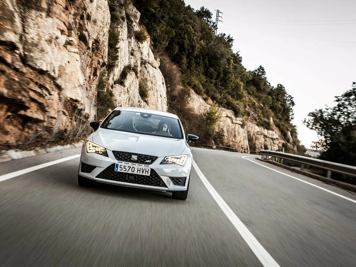 SEAT Leon Cupra III Хэтчбек 5 дв. — сүрөт 16