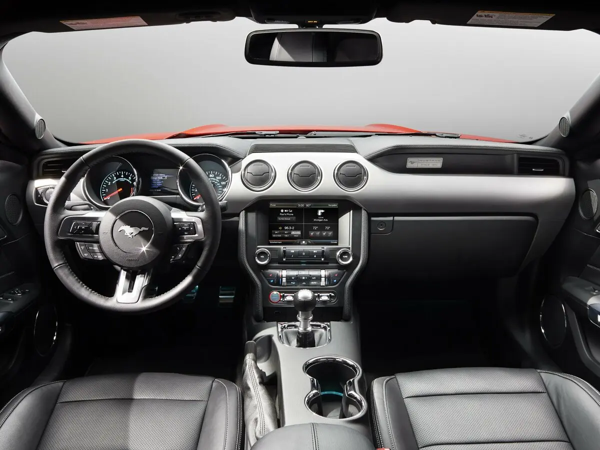 Ford Mustang VI Купе — 照片 6