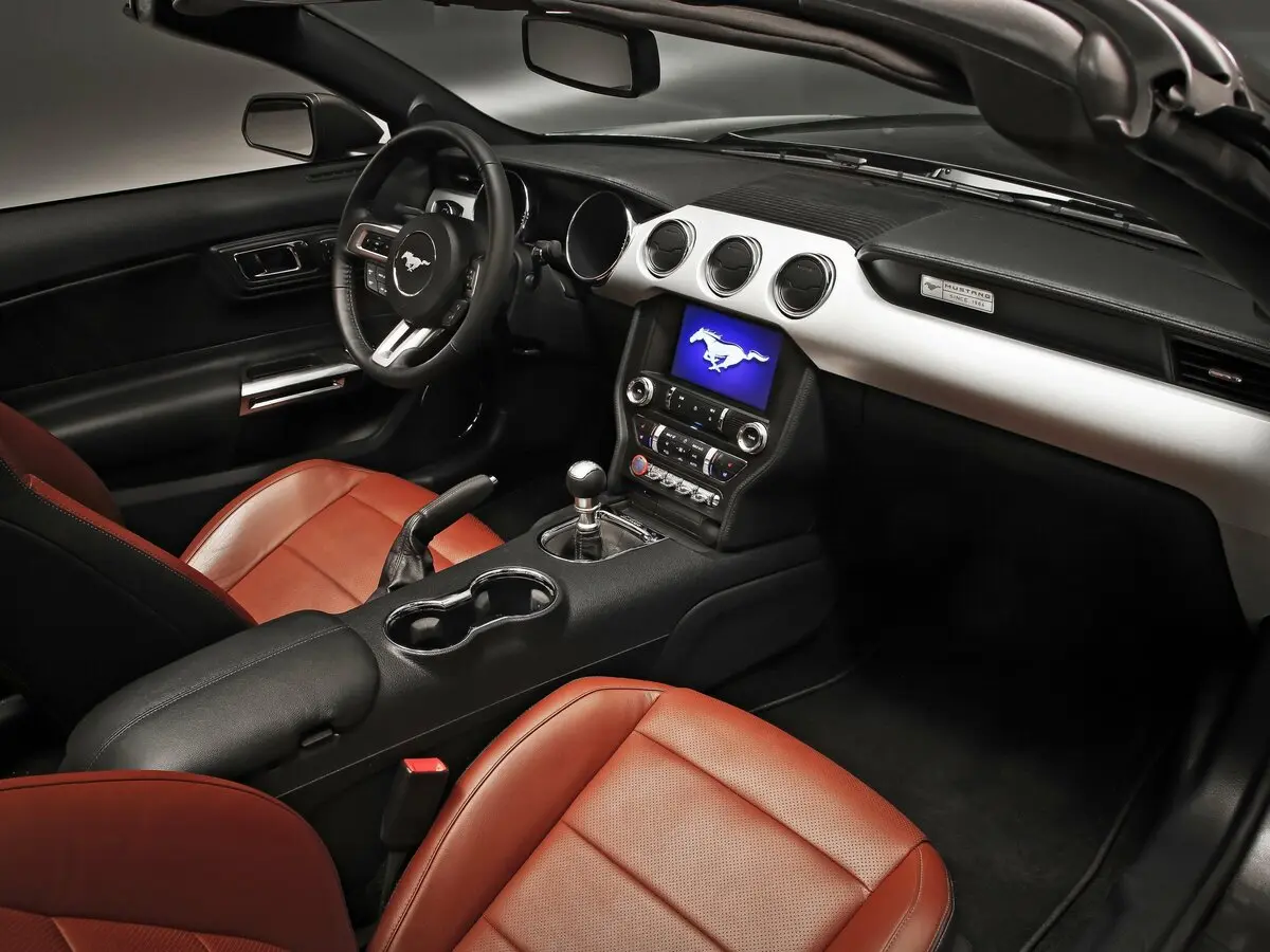 Ford Mustang VI Купе — 照片 7