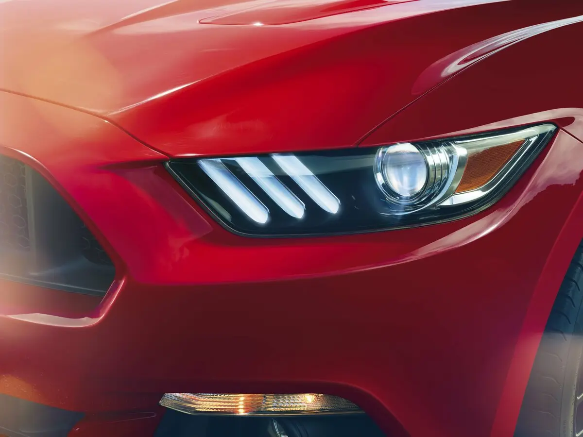 Ford Mustang VI Купе — 照片 11