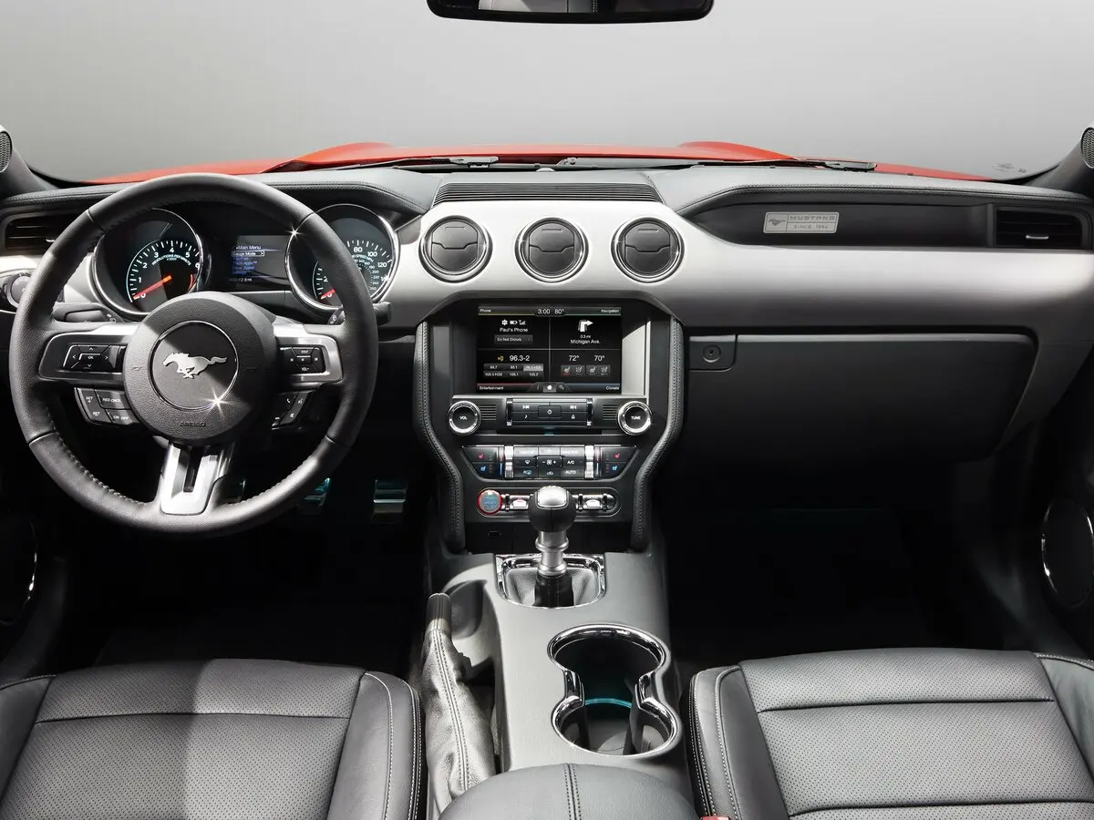 Ford Mustang VI Кабриолет — сүрөт 4