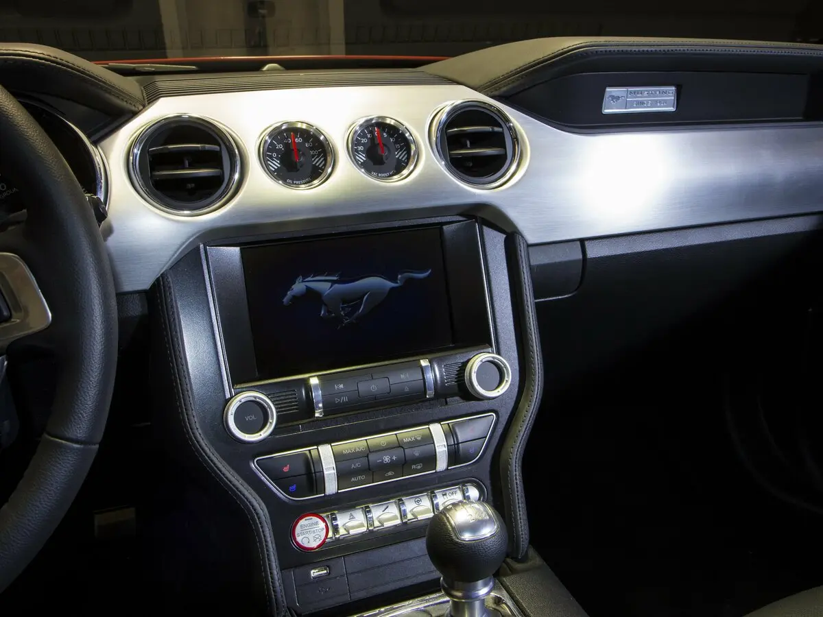 Ford Mustang VI Кабриолет — сүрөт 11