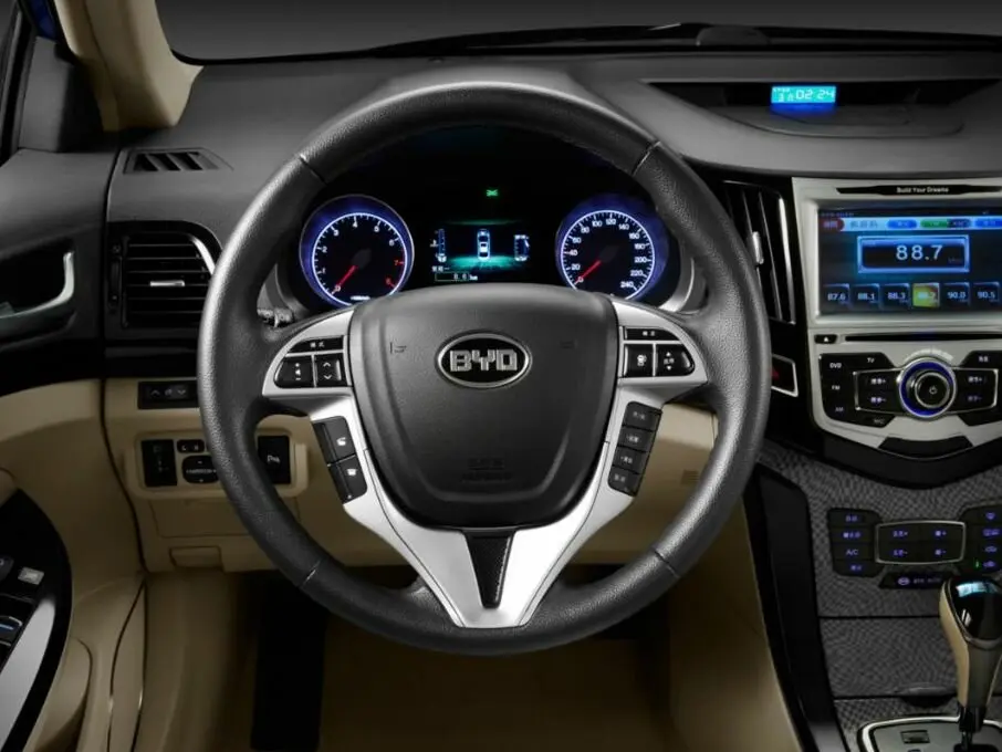 BYD F5 2014 – 2018 Седан — 照片 4
