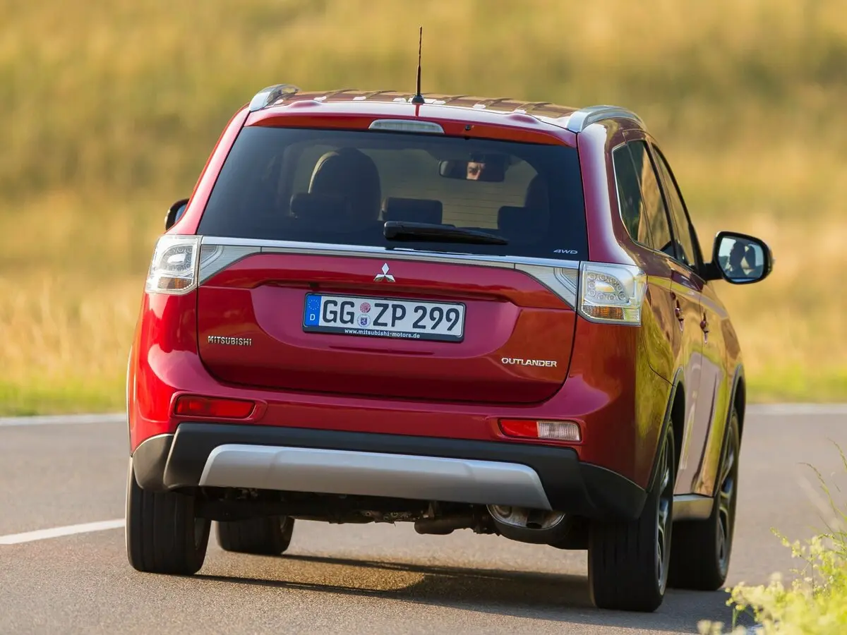 Mitsubishi Outlander III Рестайлинг Внедорожник 5 дв. — сүрөт 4