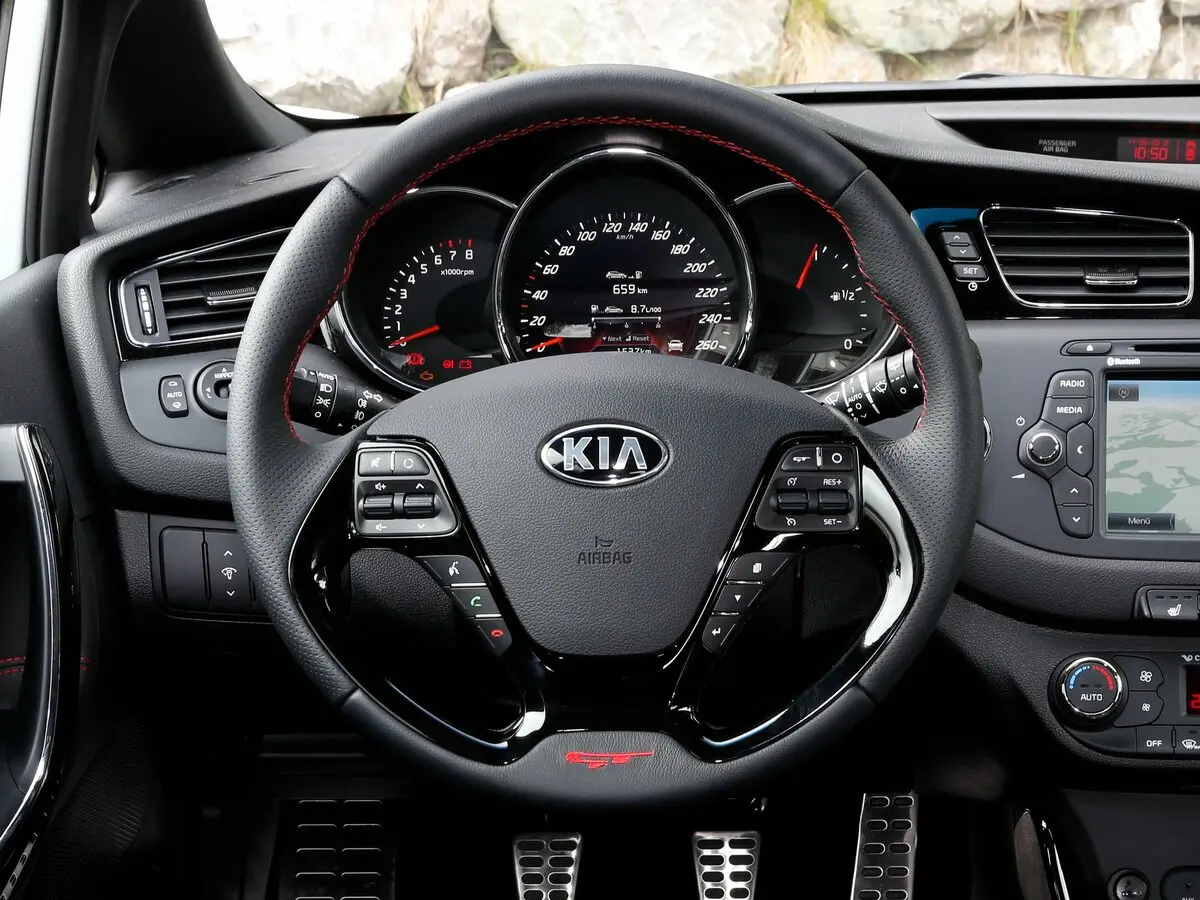 Kia Ceed GT I Хэтчбек 5 дв. — сүрөт 9
