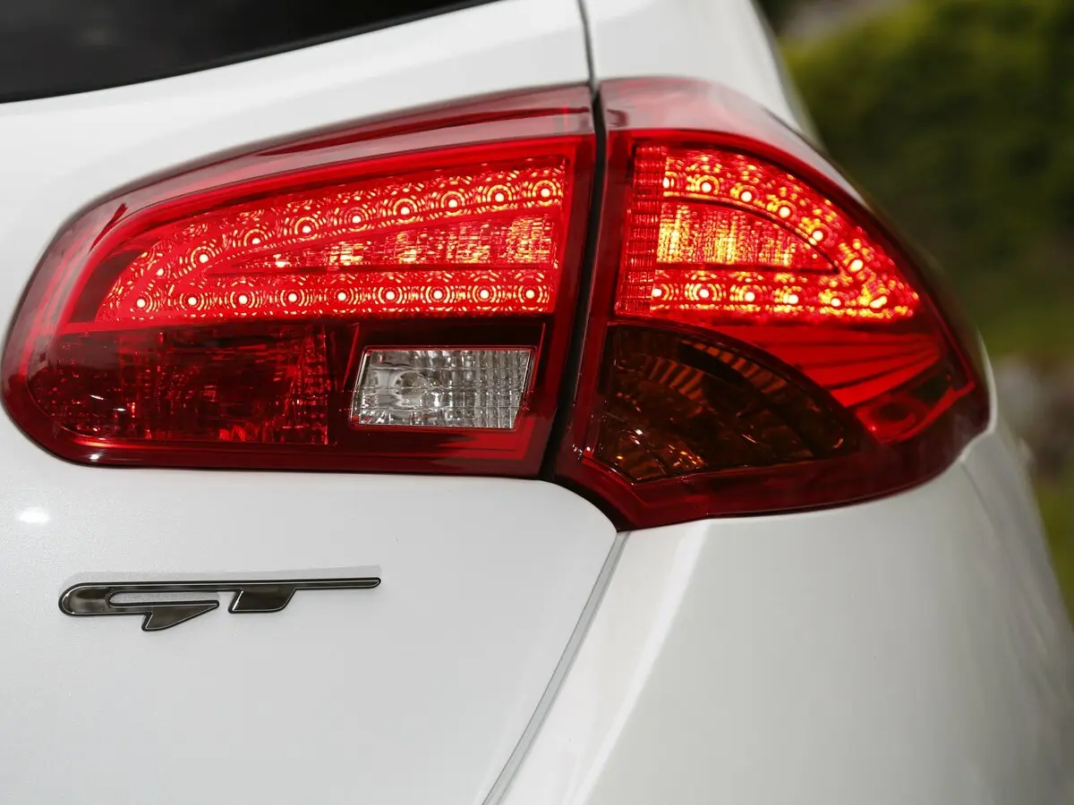 Kia Ceed GT I Хэтчбек 5 дв. — сүрөт 13