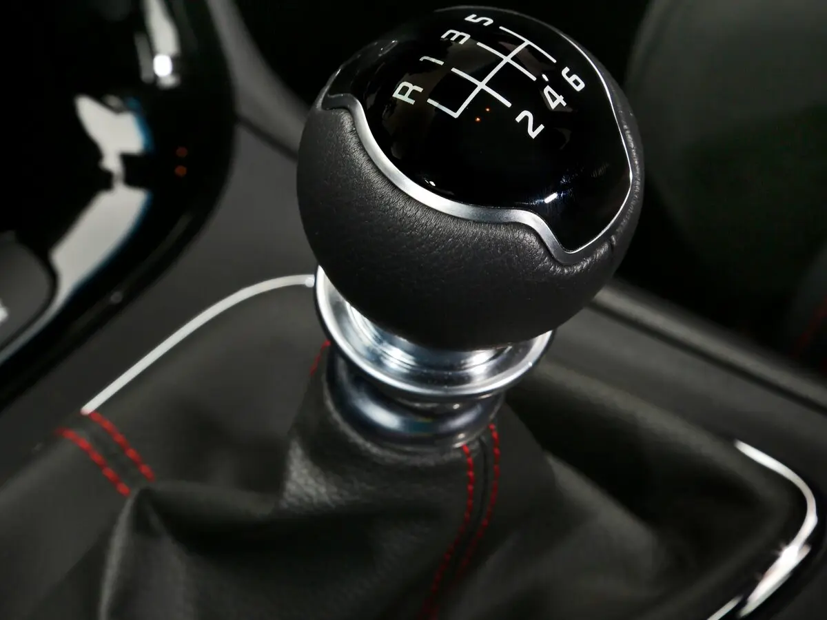 Kia Ceed GT I Хэтчбек 3 дв. — photo 11