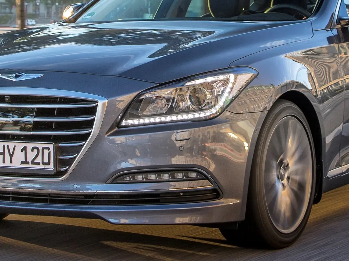 Hyundai Genesis II Седан — фото 15