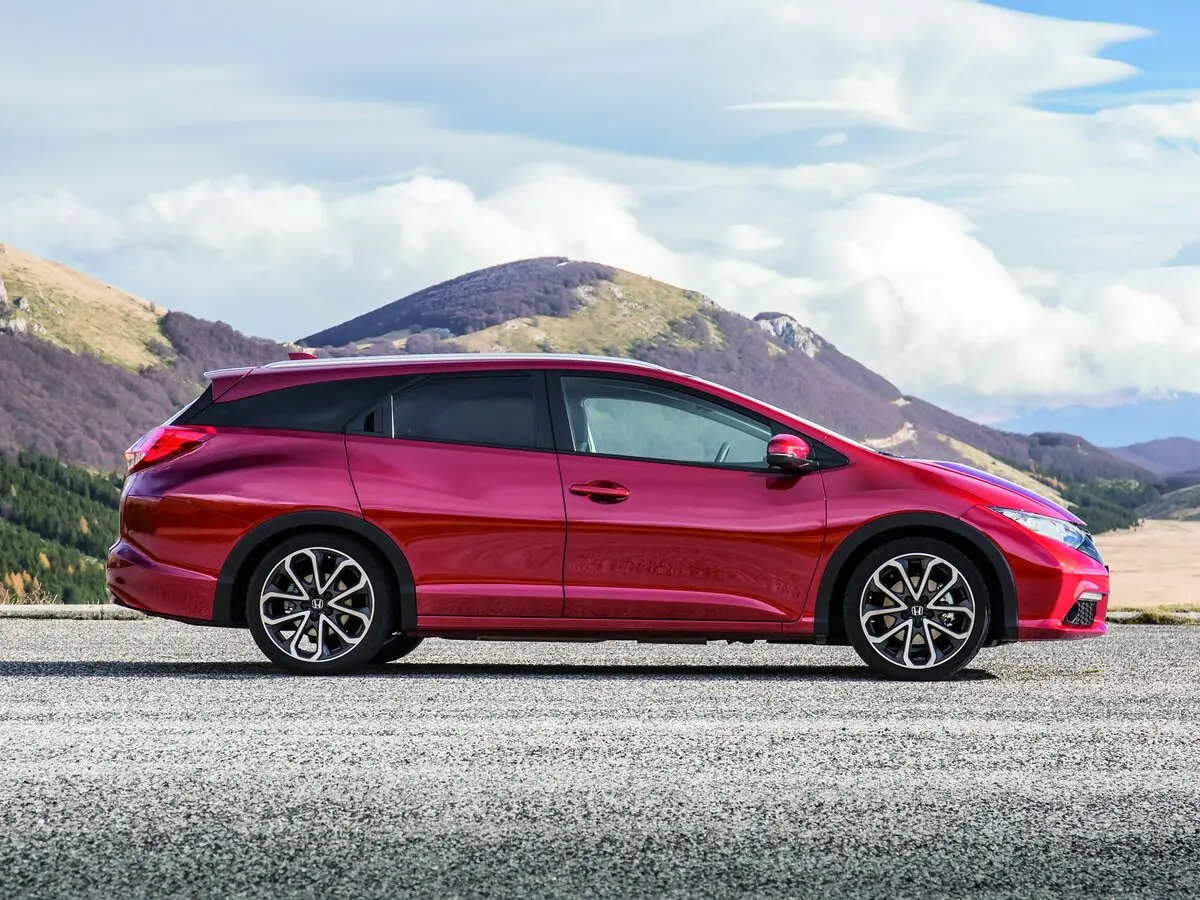 Honda Civic IX Универсал 5 дв. — фото 2