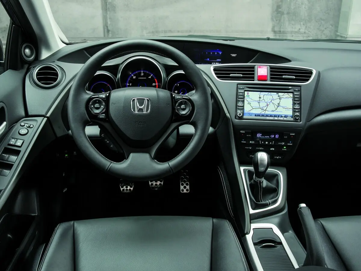 Honda Civic IX Универсал 5 дв. — фото 9