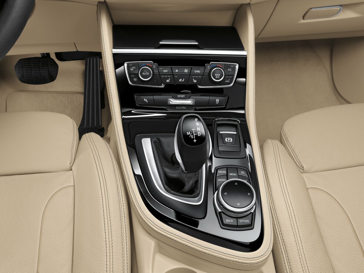 BMW 2 серии Active Tourer F45 Компактвэн