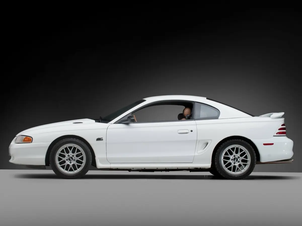 Ford Mustang IV Купе — сүрөт 2
