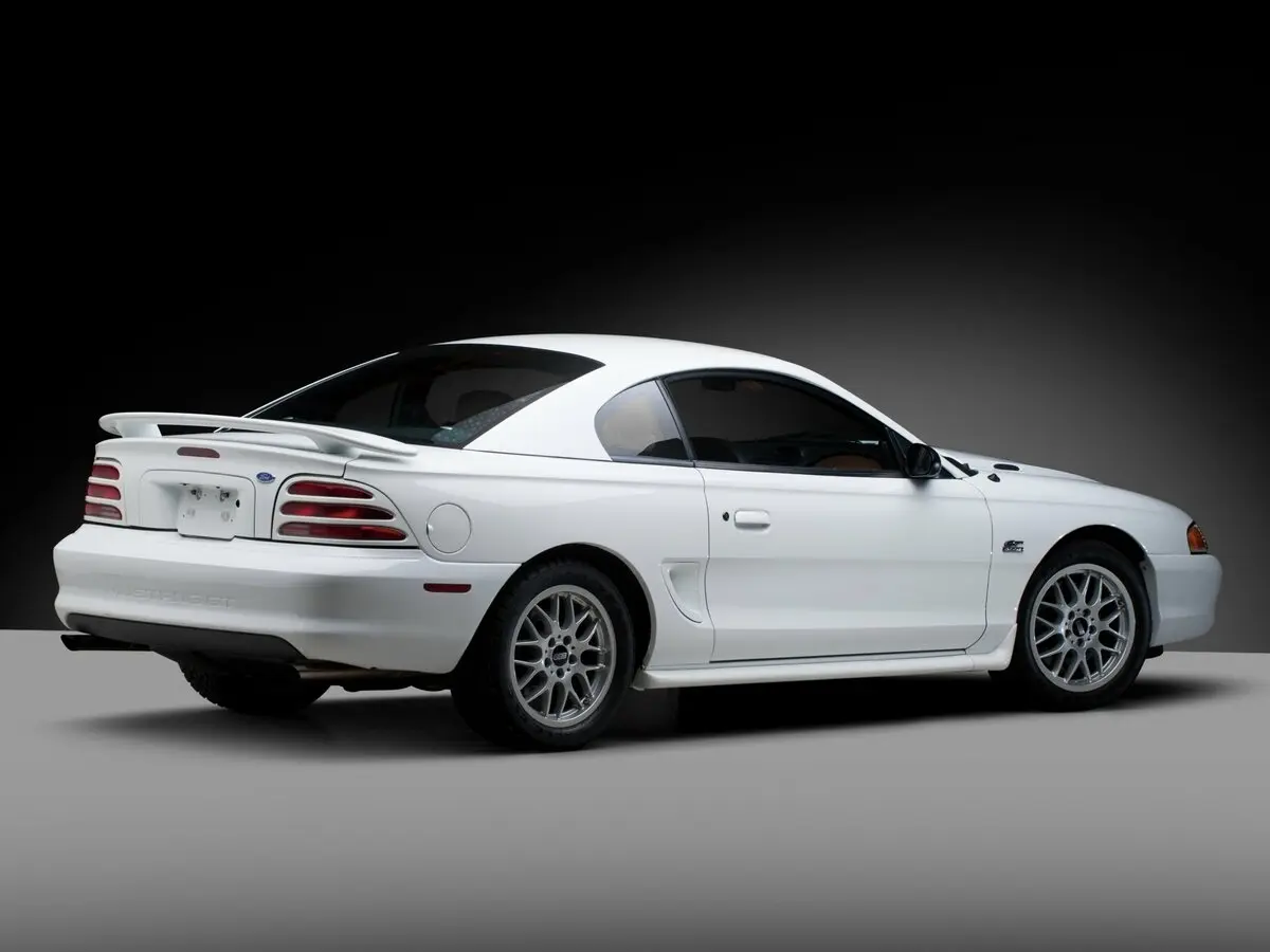 Ford Mustang IV Купе — сүрөт 4