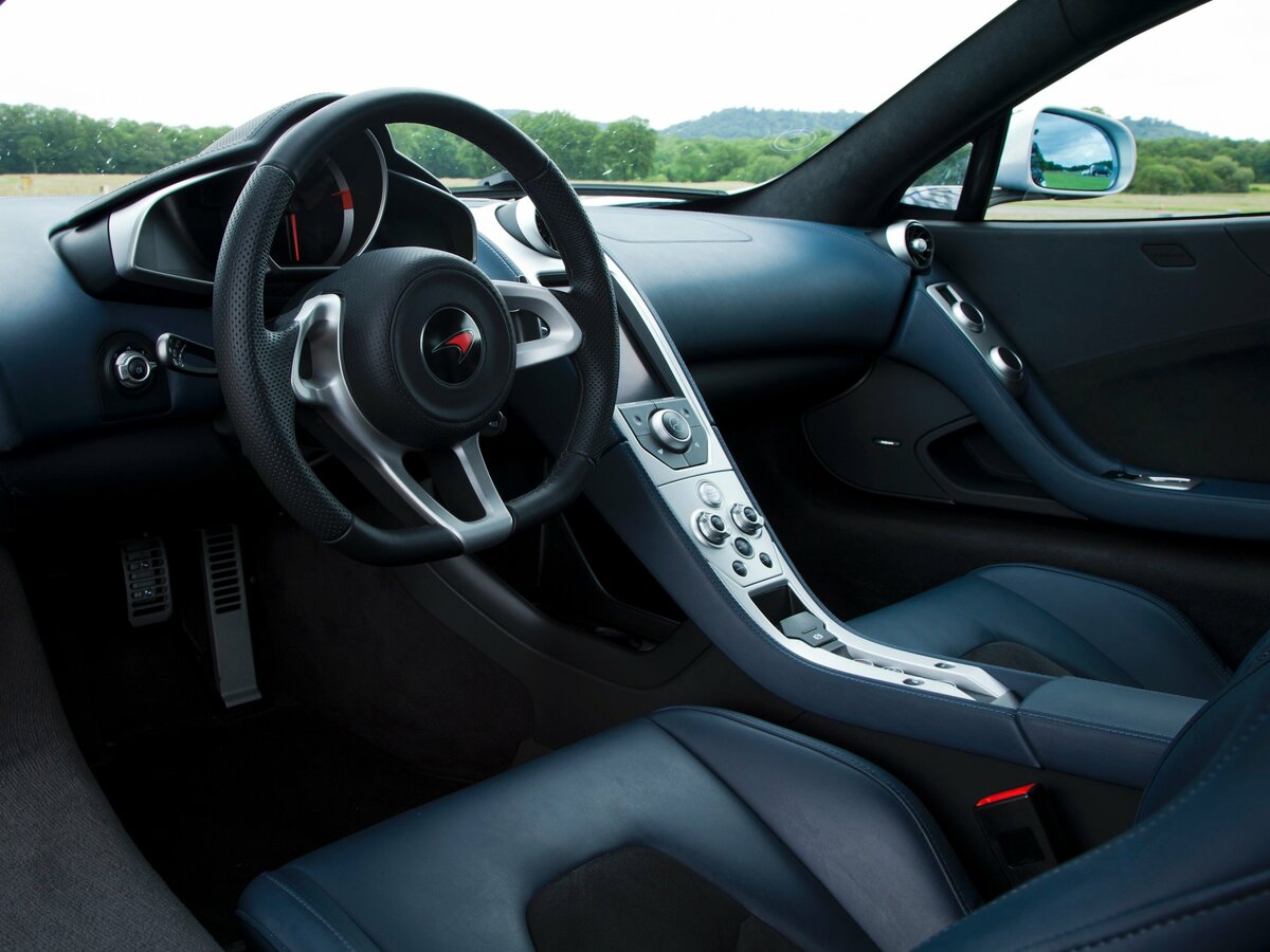 McLaren MP4-12C 2011 – 2014 Купе — фото 8