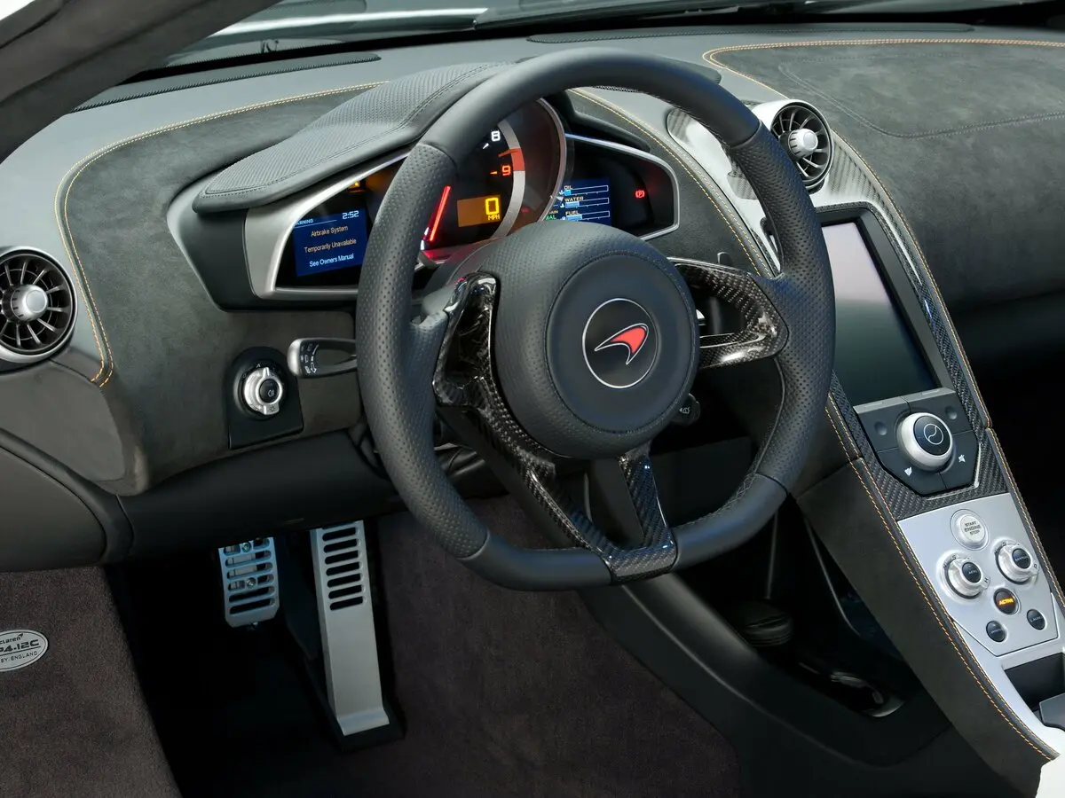 McLaren MP4-12C 2011 – 2014 Купе — photo 10