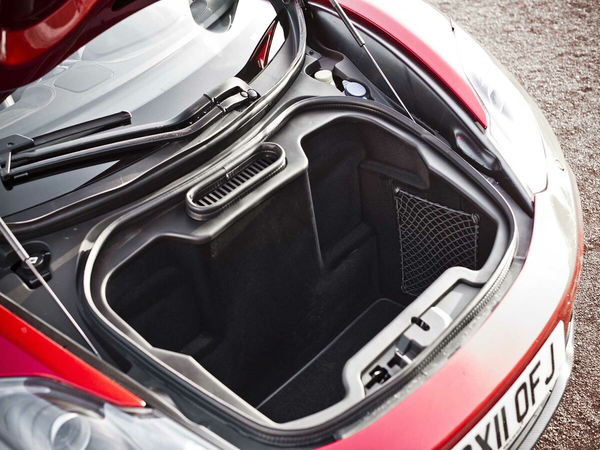McLaren MP4-12C 2011 – 2014 Купе — фото 12
