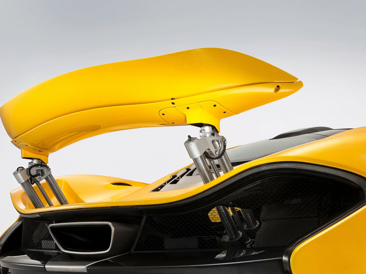 McLaren P1 2013 – 2017 Купе — фото 12