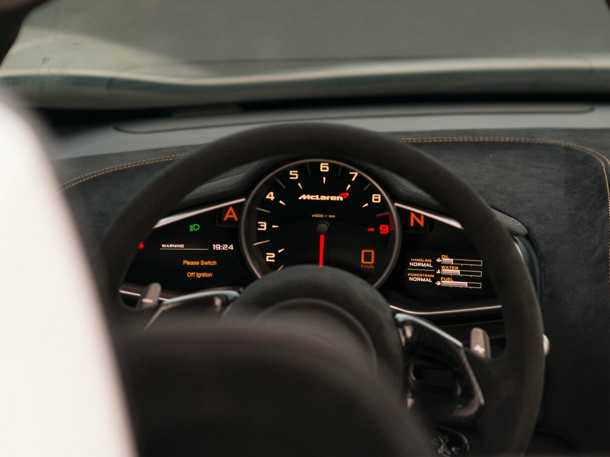 McLaren 650S 2014 – 2017 Родстер — фото 9