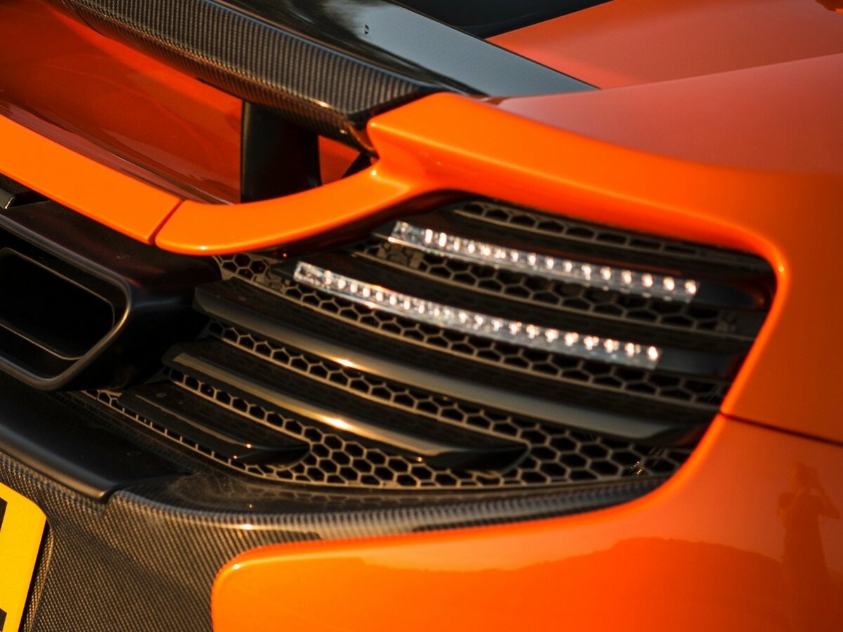 McLaren 650S 2014 – 2017 Родстер — фото 13
