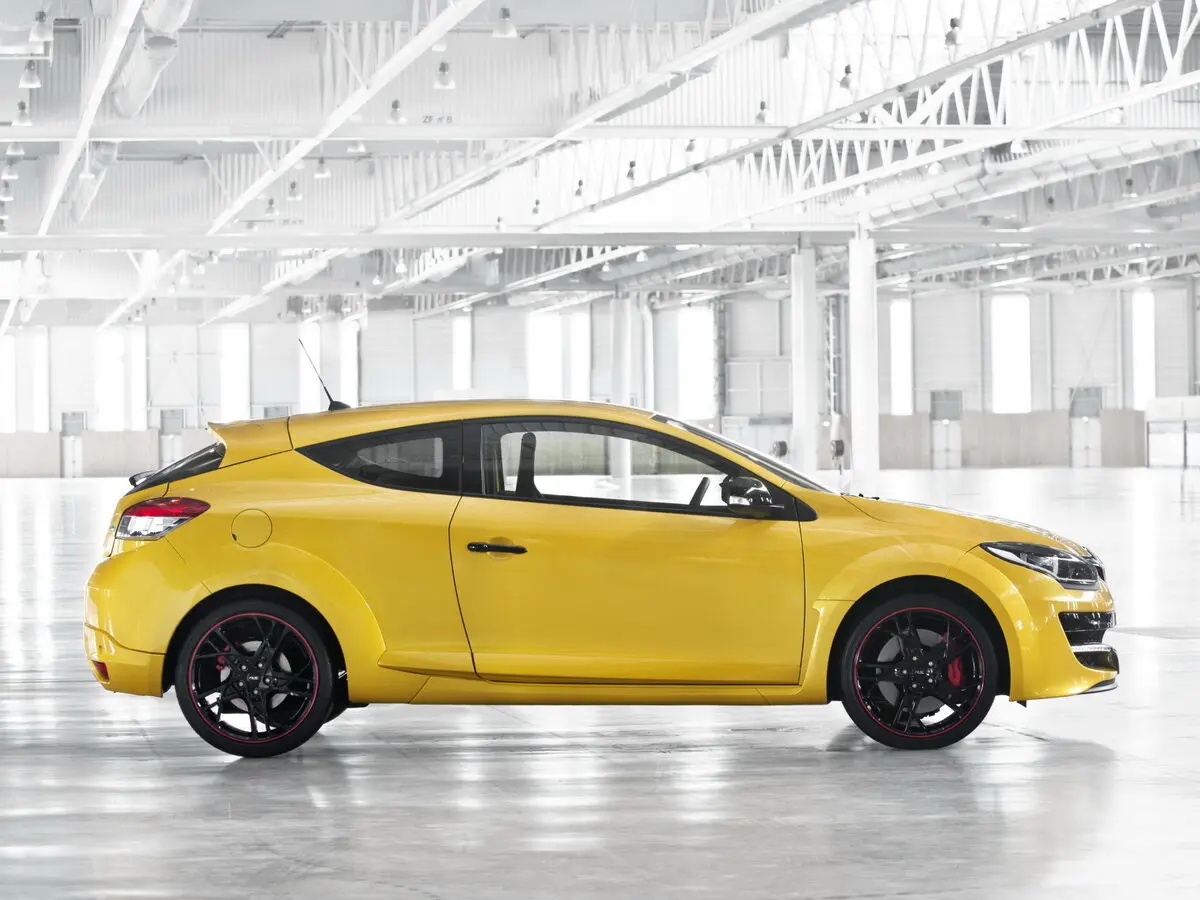 Renault Megane RS III Рестайлинг Хэтчбек 3 дв. — сүрөт 2