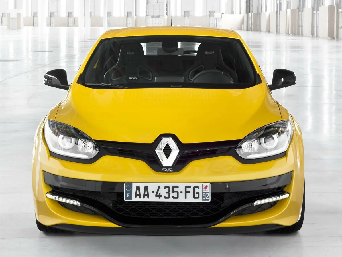 Renault Megane RS III Рестайлинг Хэтчбек 3 дв. — сүрөт 3