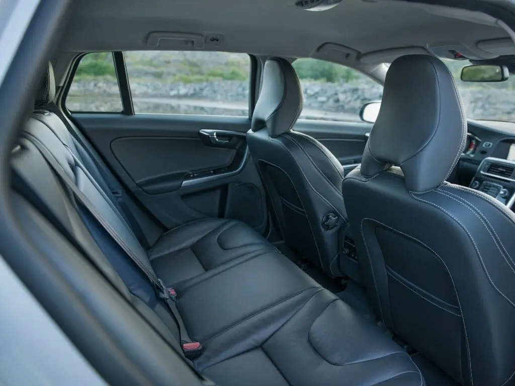 Volvo V60 I Рестайлинг Универсал 5 дв. Plug-in-Hybrid — сүрөт 9