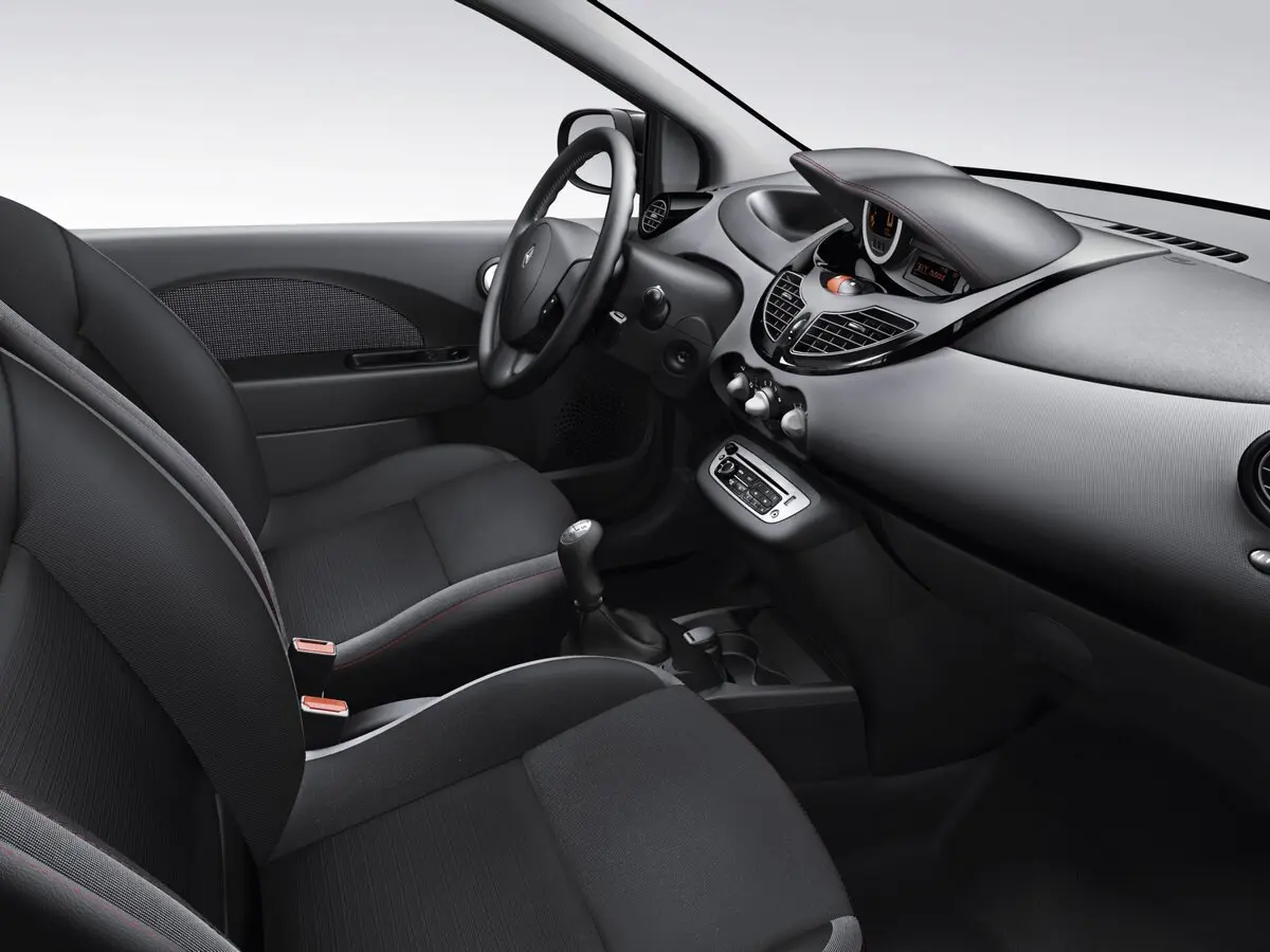 Renault Twingo II Рестайлинг Хэтчбек 3 дв. — 照片 7