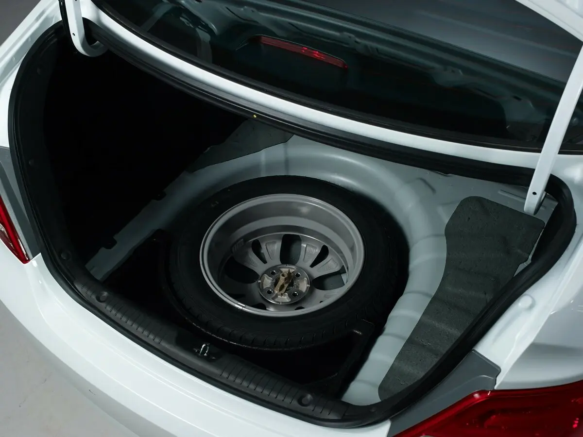Hyundai Solaris I Рестайлинг Седан — сүрөт 9