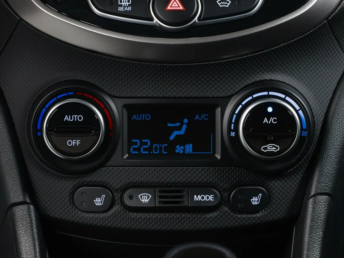 Hyundai Solaris I Рестайлинг Седан — сүрөт 13