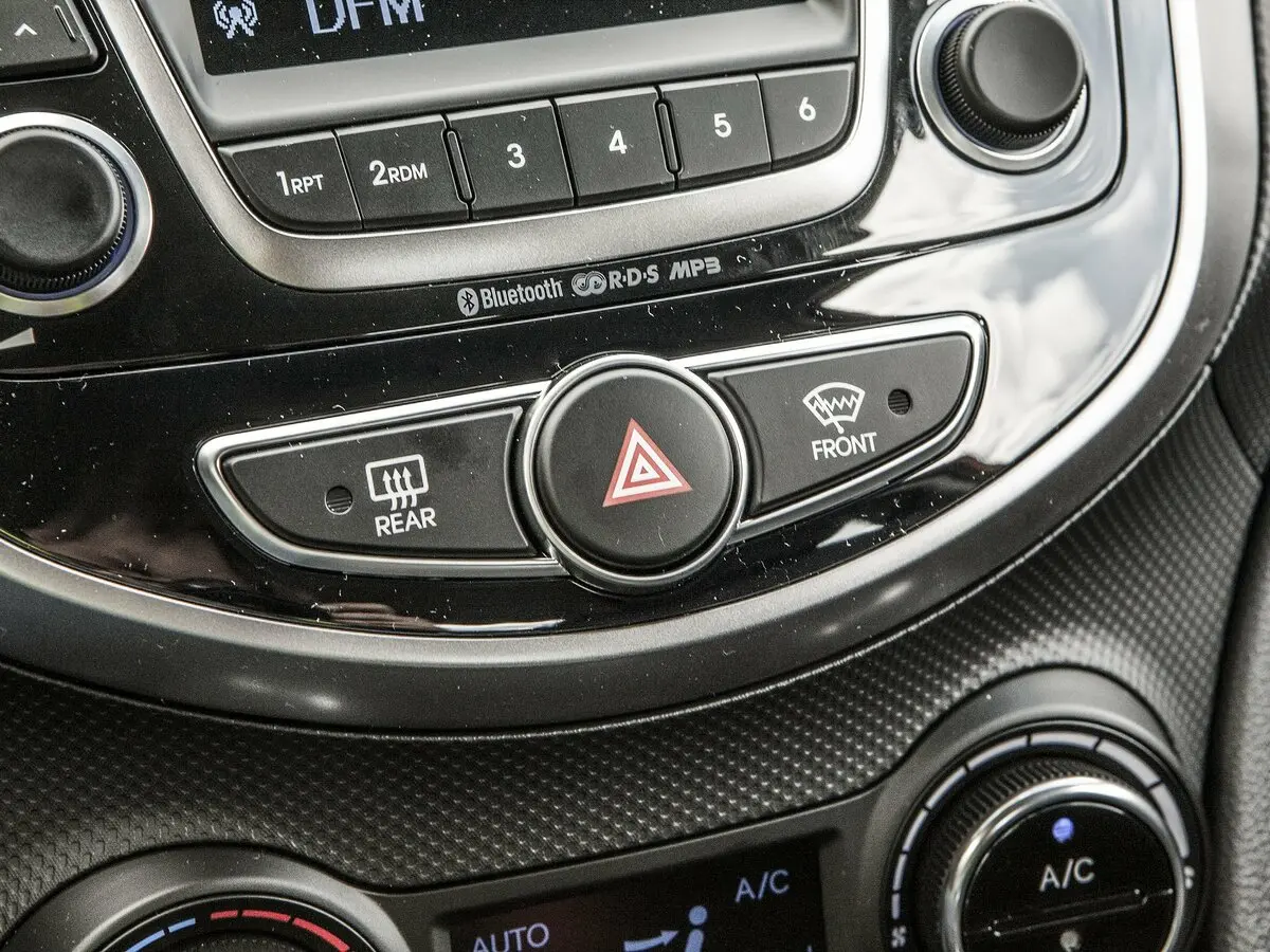 Hyundai Solaris I Рестайлинг Седан — сүрөт 24