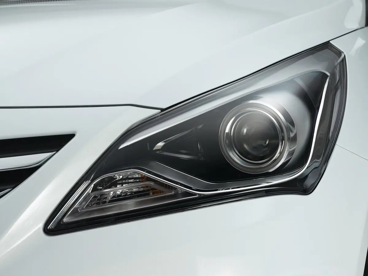 Hyundai Solaris I Рестайлинг Хэтчбек 5 дв. — сүрөт 10