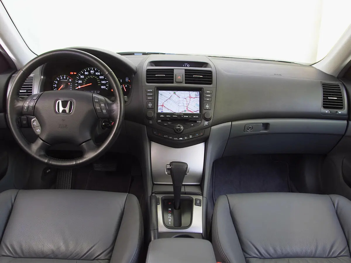 Honda Accord VII Купе — фото 4