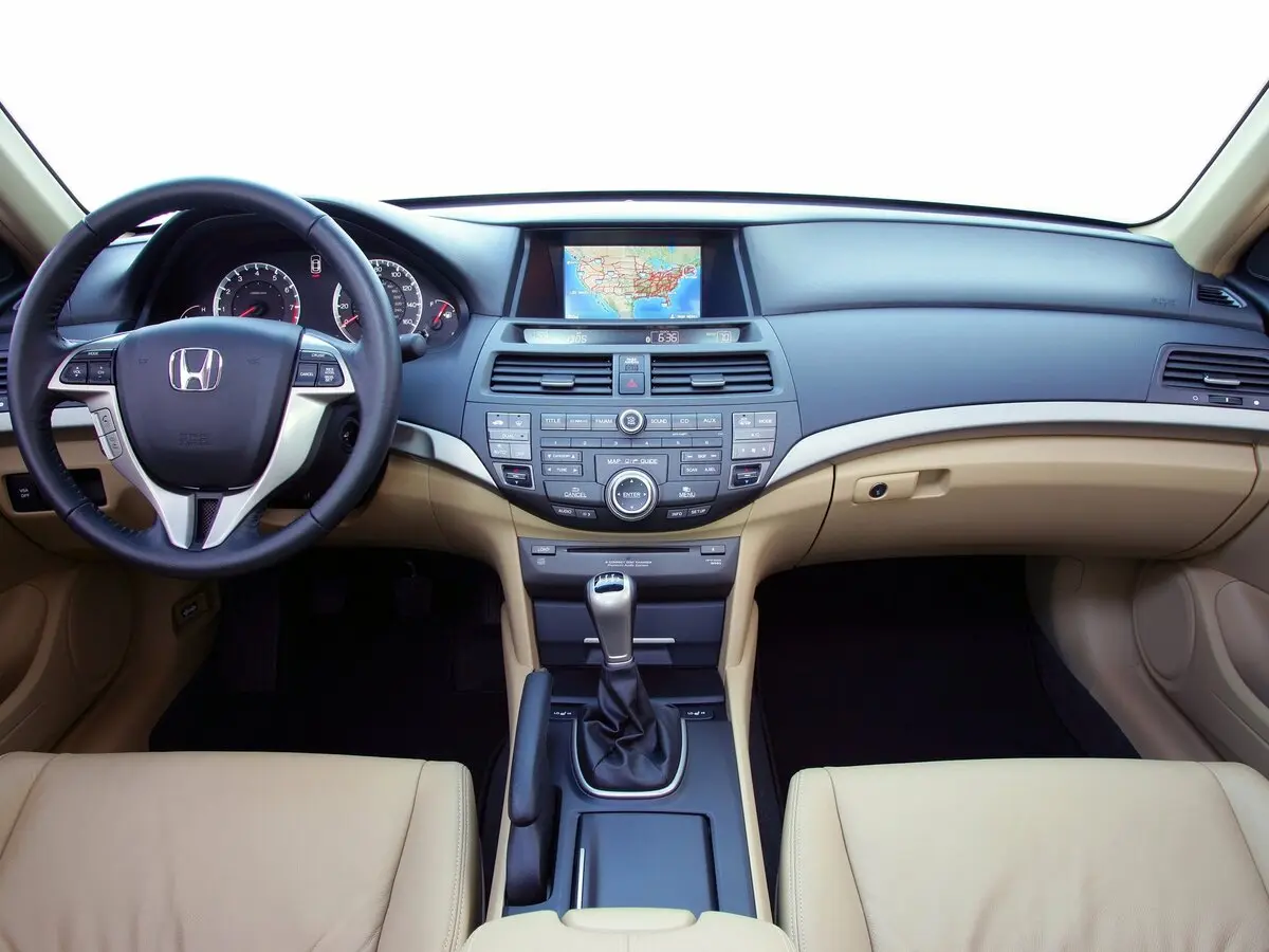 Honda Accord VIII Купе — фото 6