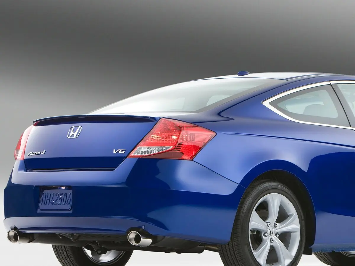 Honda Accord VIII Рестайлинг Купе — фото 9
