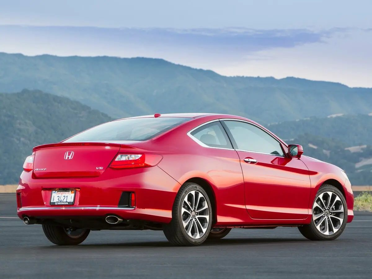 Honda Accord IX Купе — фото 5